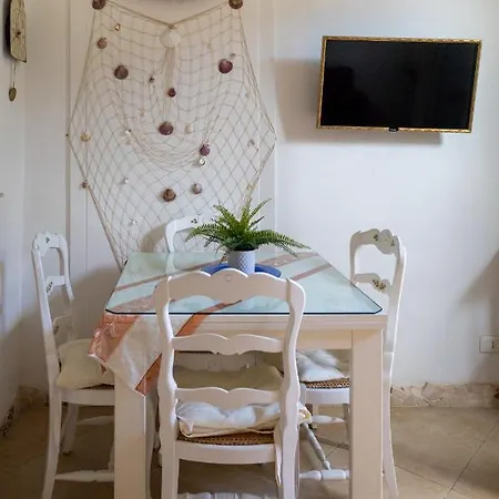 Merlo 2 Mare & Parking Tatil Evi *