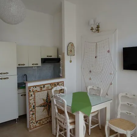 Casa vacanze Merlo 2 Mare&parking Viareggio