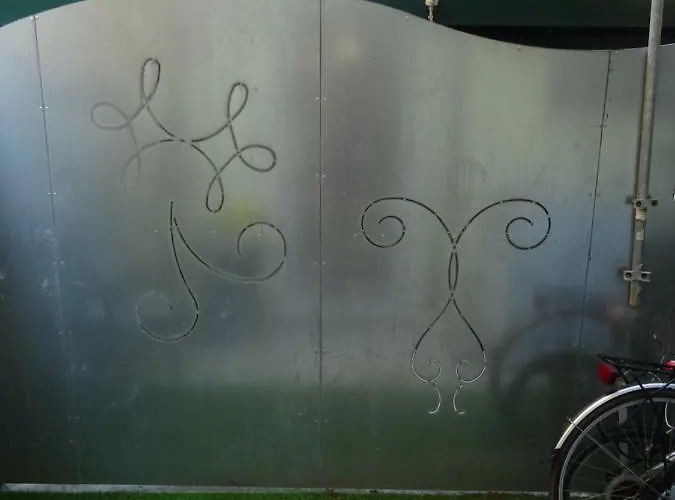 Merlo 2 Mare & Parking * 维亚雷焦