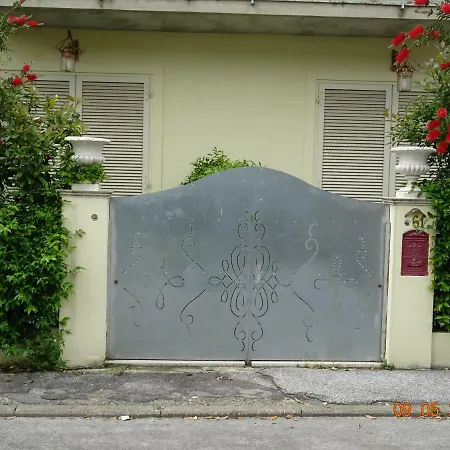 Merlo 2 Mare & Parking Будинок відпочинку *